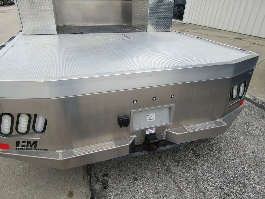 Used 2024 Gray Metallic Ford Lariat image 32