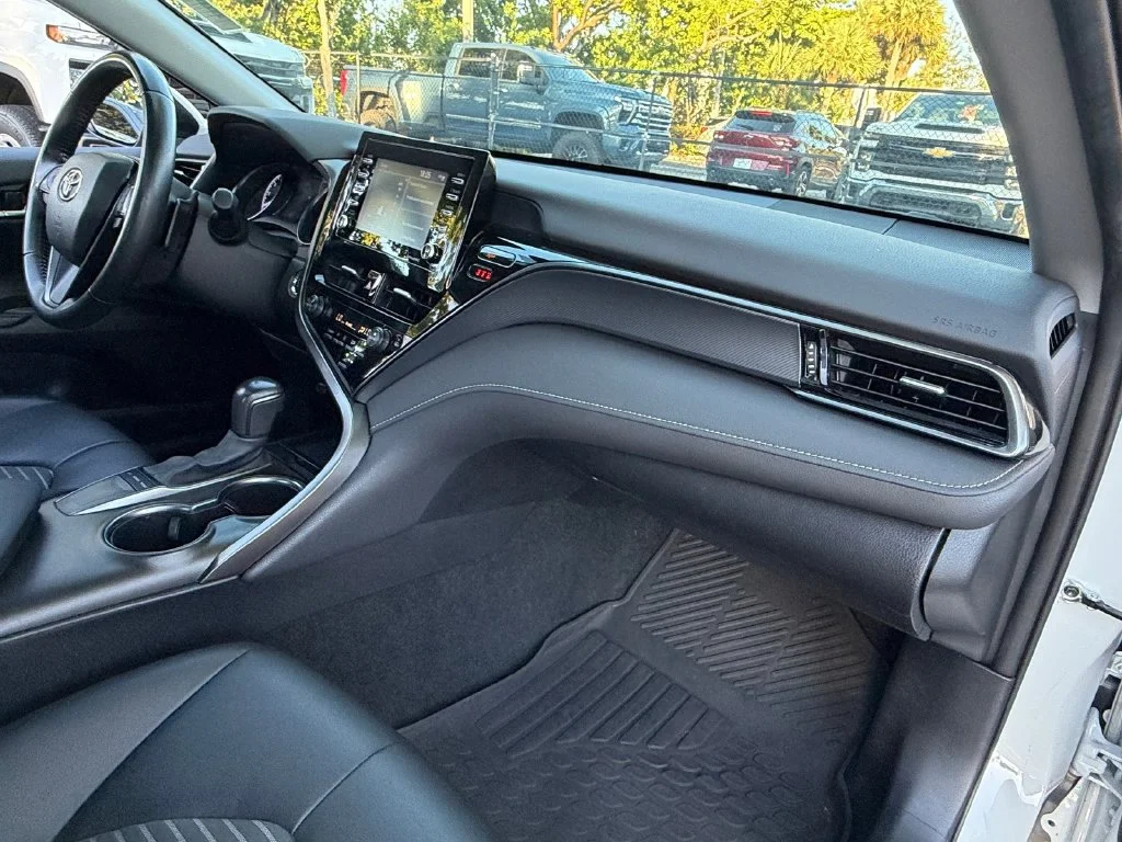 Used 2023 White Toyota SE image 17