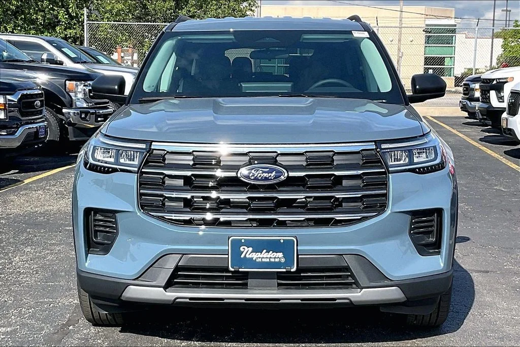 New 2026 Vapor Blue Metallic Ford Active image 2
