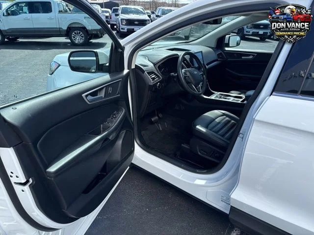 Used 2024 White Ford SEL image 9