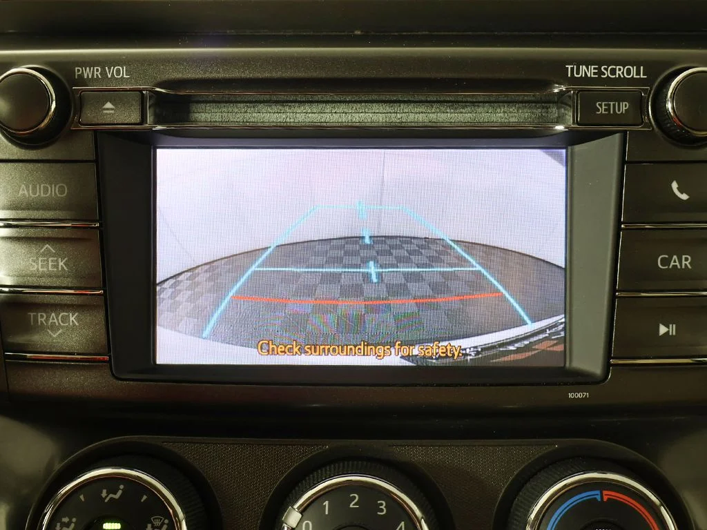 Used 2013 White Toyota LE image 33
