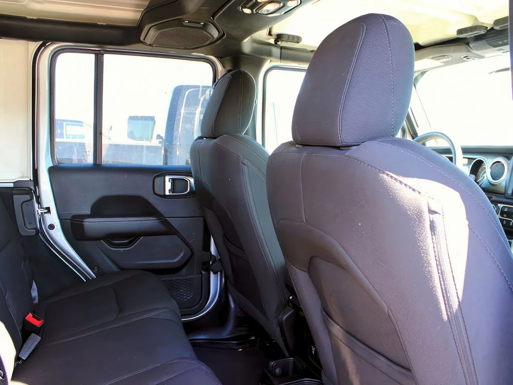 2023 Jeep Wrangler 4-Door Sahara - Photo 22