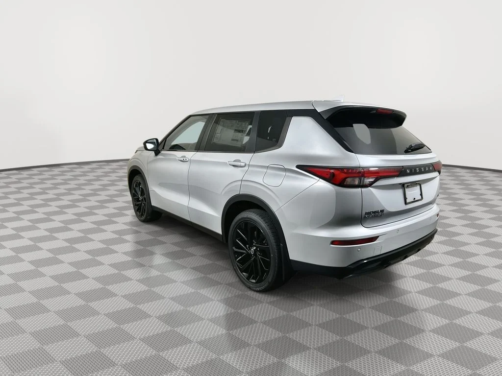 New 2026 White Nissan SL image 6