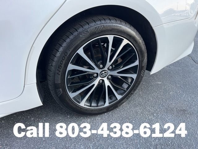 Used 2020 White Toyota SE image 28