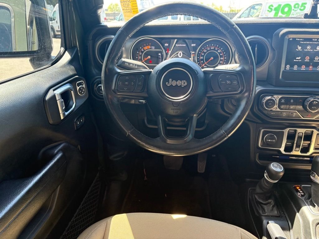 Used 2023 Green Jeep Sport S image 6