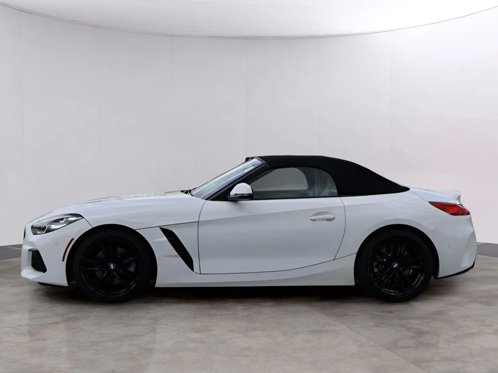 Used 2019 Alpine White BMW sDrive30i image 11