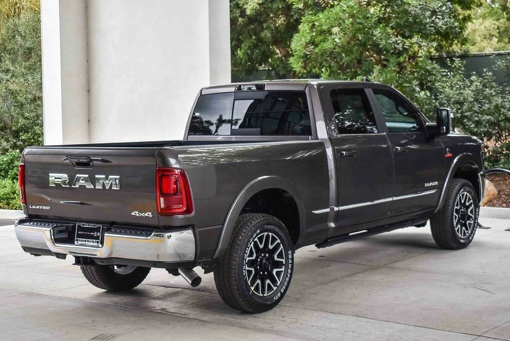 New 2026 Granite Crystal Metallic Clearcoat RAM Limited image 6