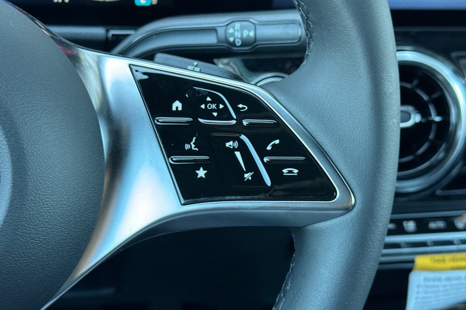New 2026 Polar White Mercedes-Benz GLA 250 image 28