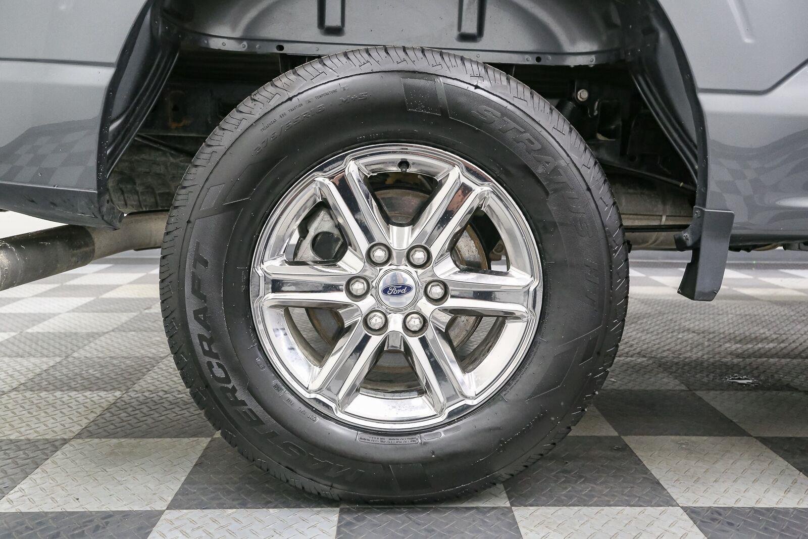 Used 2025 Carbonized Gray Ford XLT image 15