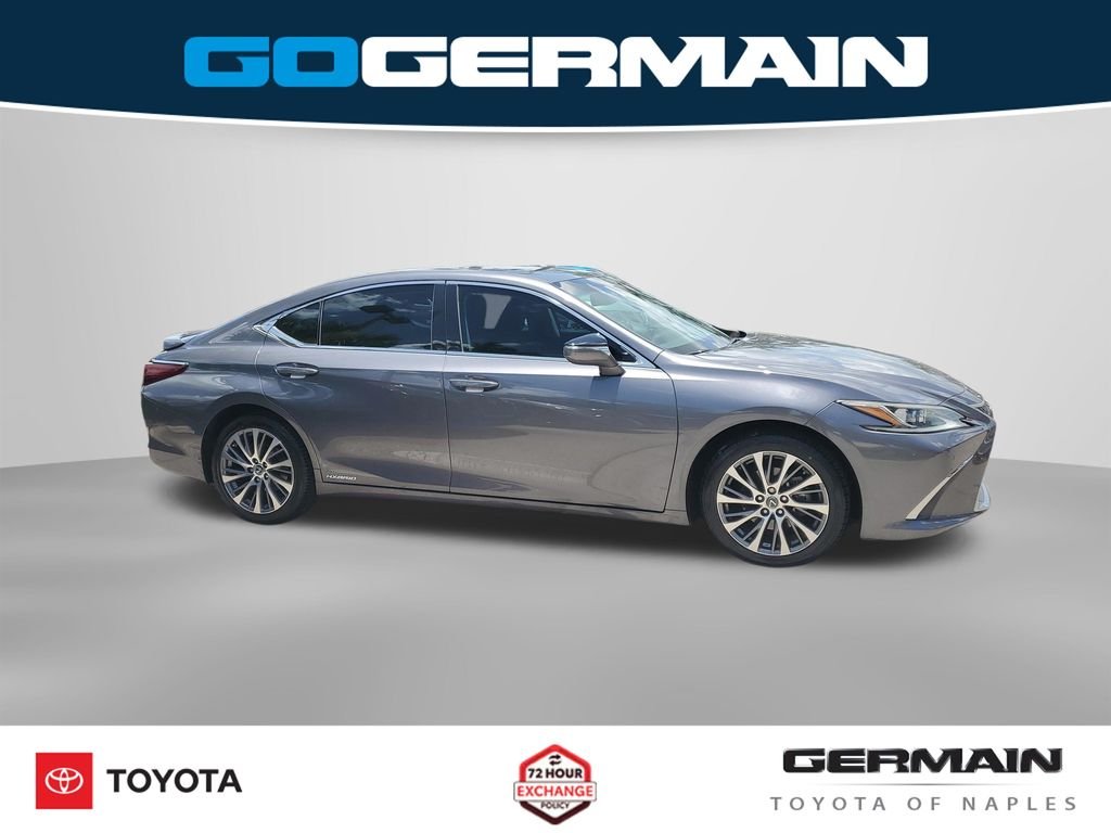 Used 2020 Gray Lexus 300h image 8