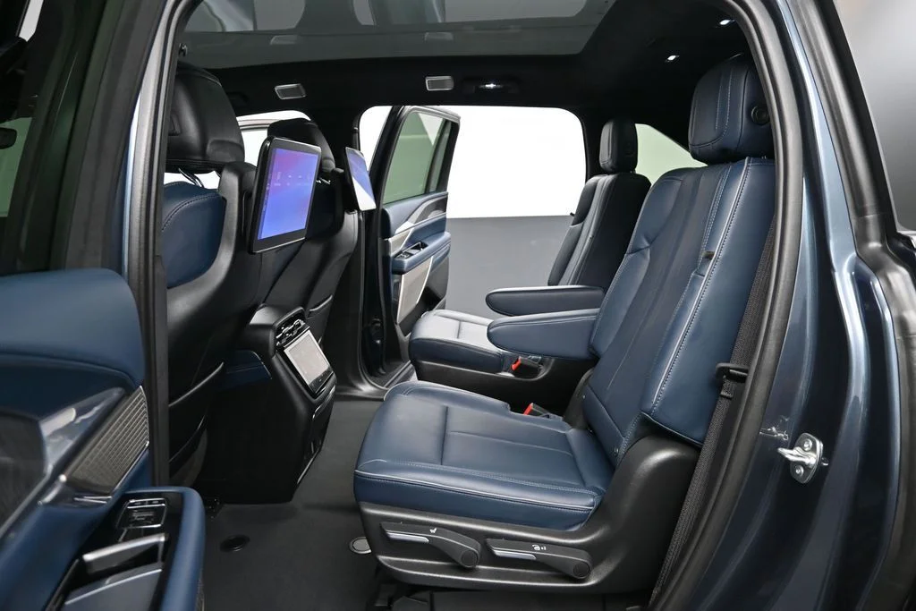 Used 2026 Black Cadillac Premium Sport image 15
