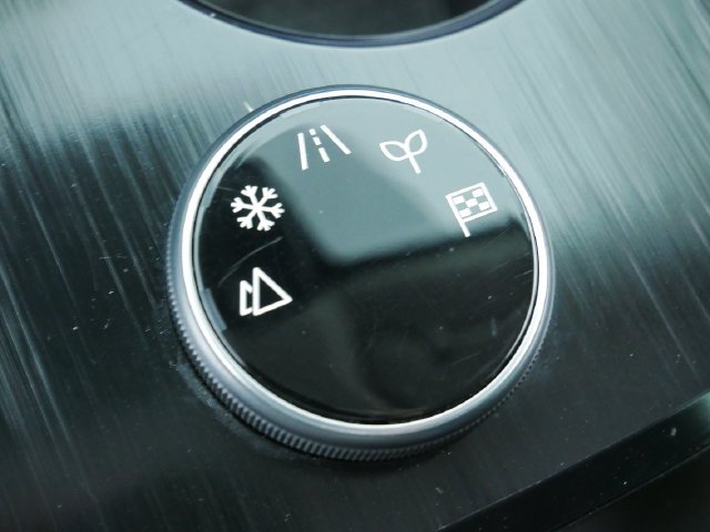 Used 2024 Silver Nissan SV image 27
