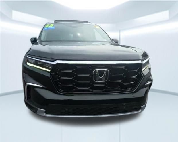 Used 2025 Black Honda Touring image 7