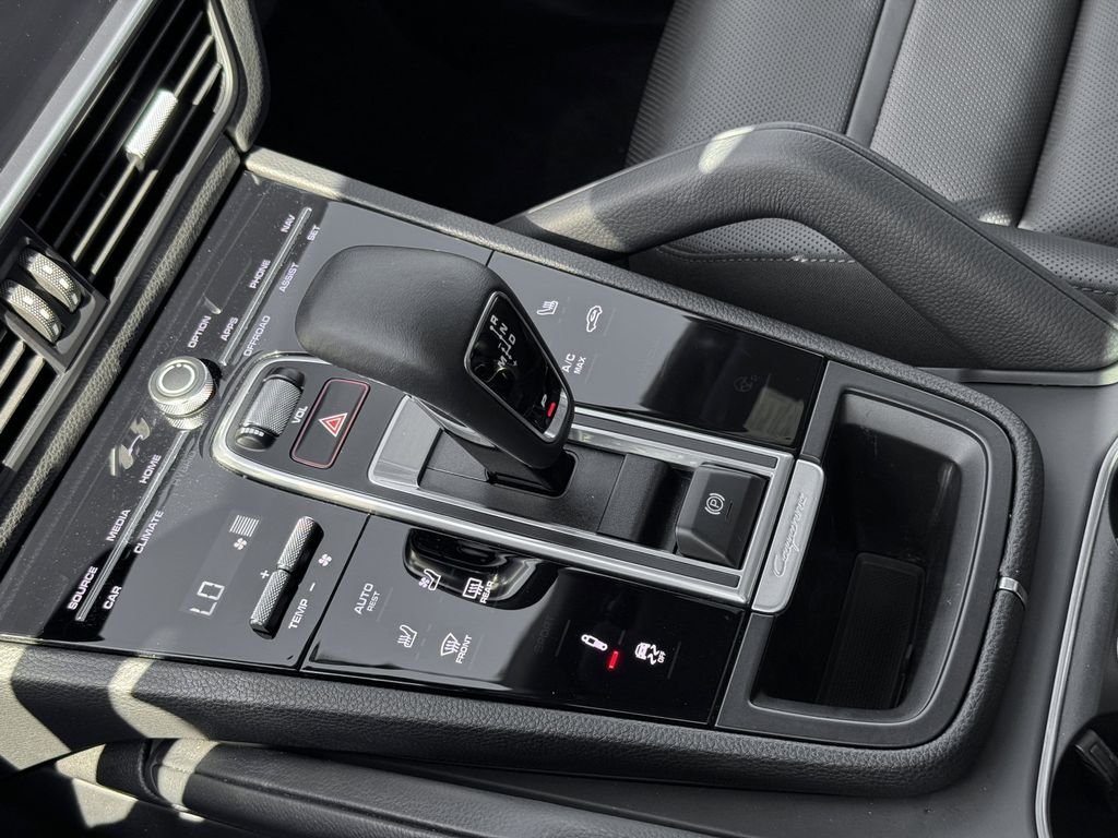 Used 2023 White Porsche Base image 24