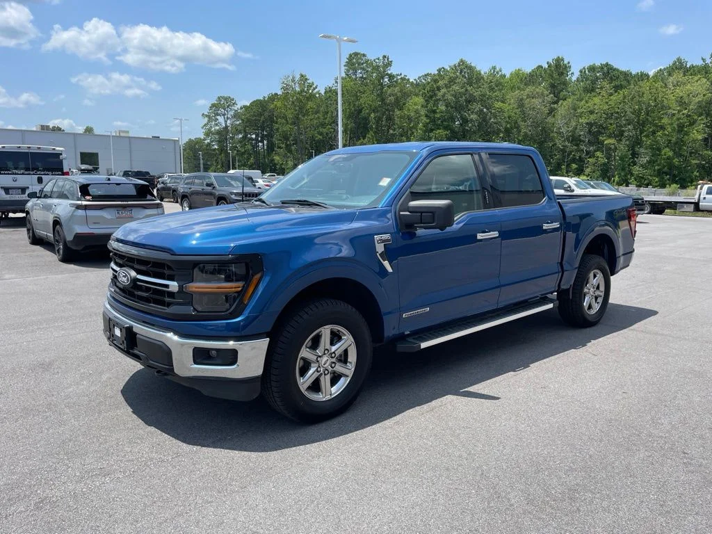 Used 2024 Blue Ford XLT image 2