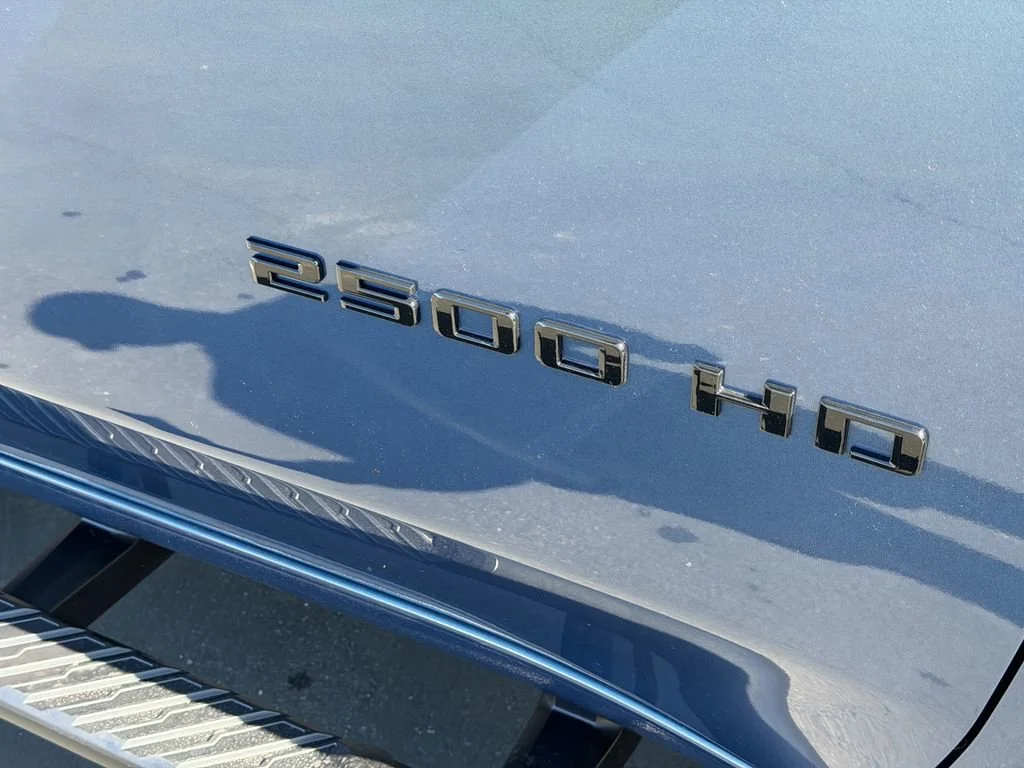 New 2026 Lakeshore Blue Metallic Chevrolet LT image 7