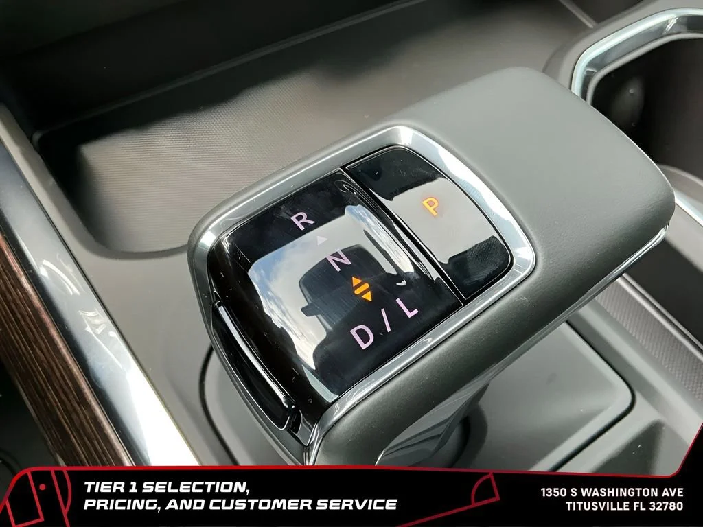 New 2026 Summit White GMC Elevation image 28