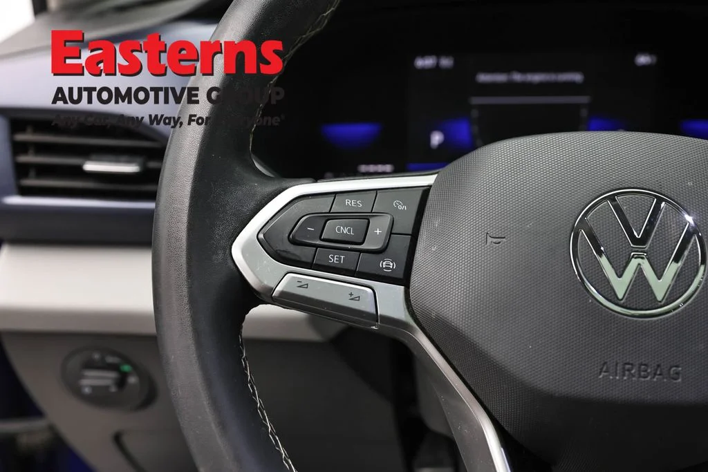 Used 2022 Blue Volkswagen 1.5T SE image 15