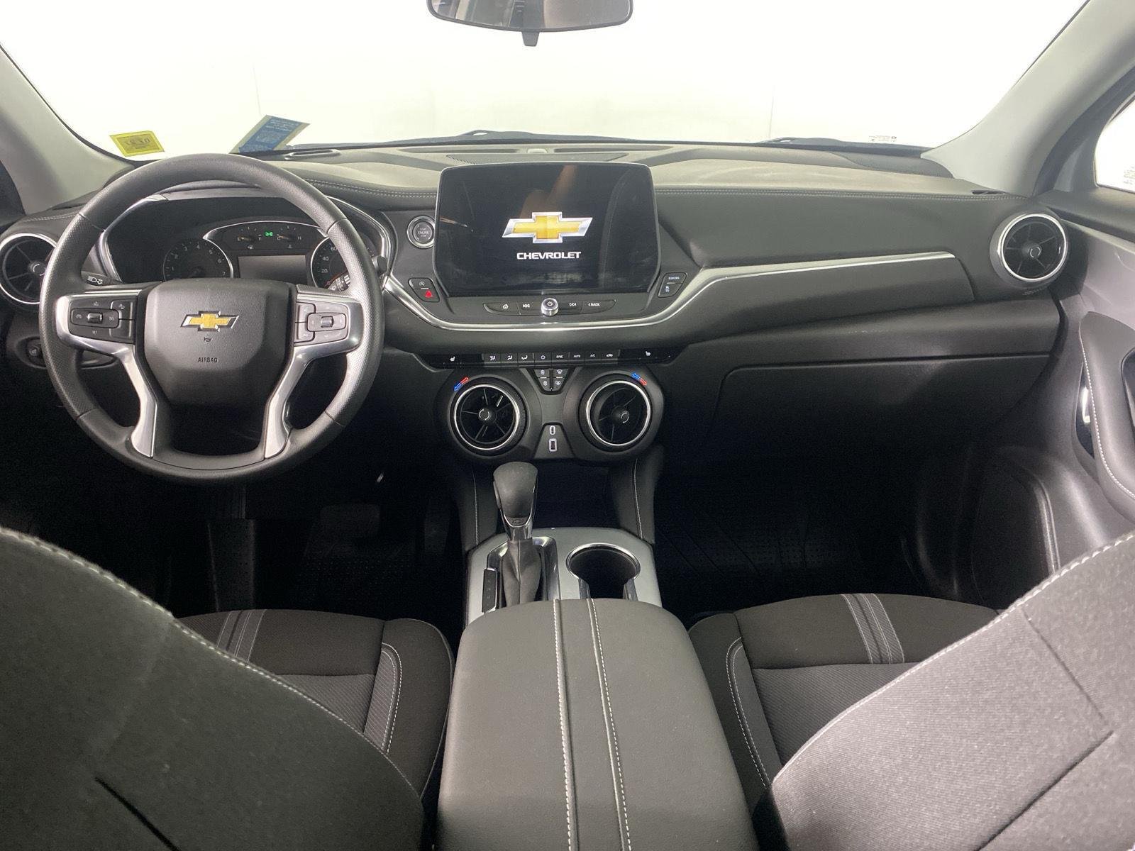Used 2026 Summit White Chevrolet LT image 24
