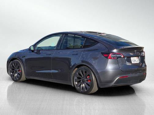 Used 2022  Tesla Performance image 8