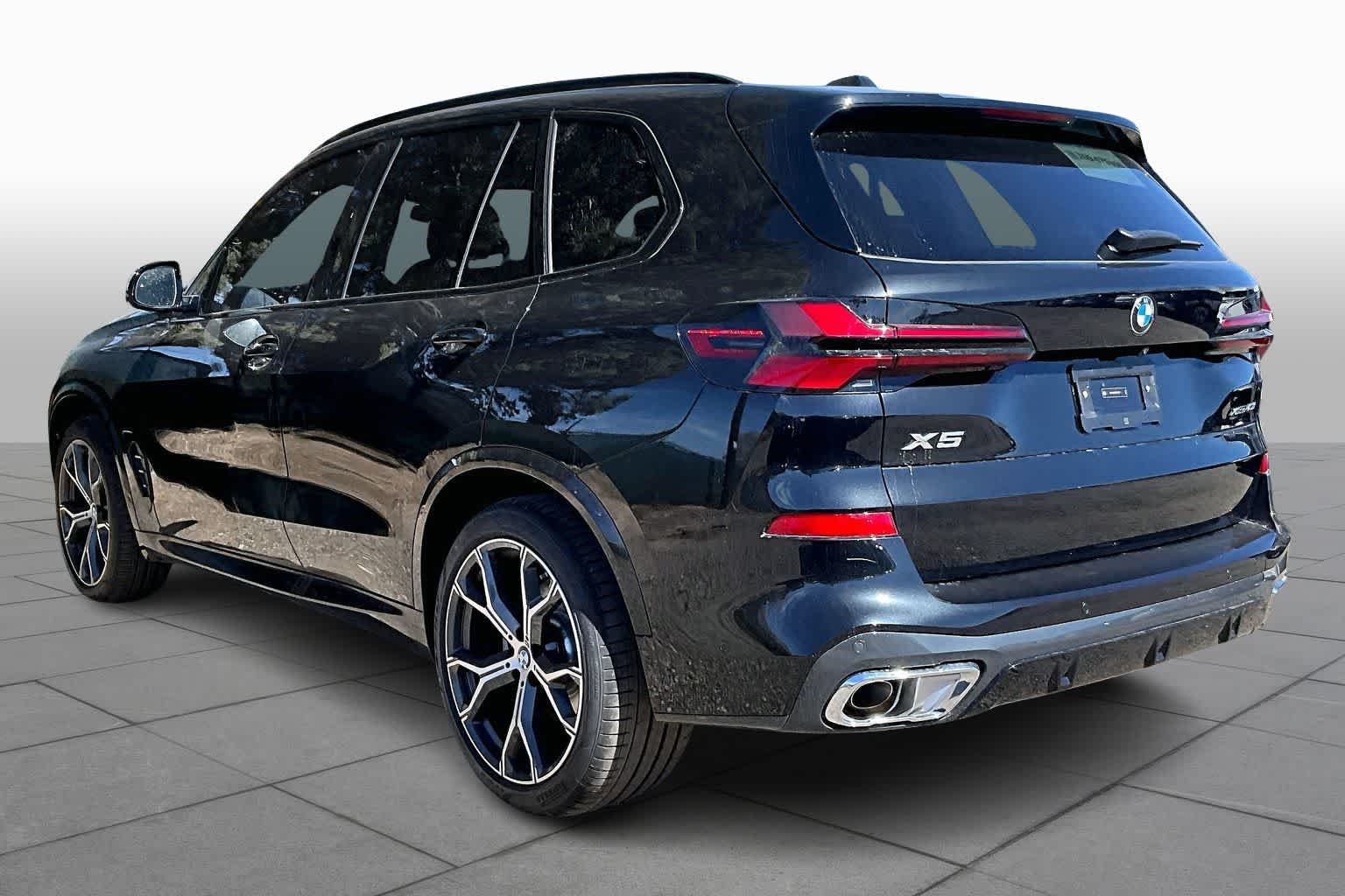New 2026 Black Sapphire Metallic BMW xDrive40i image 12