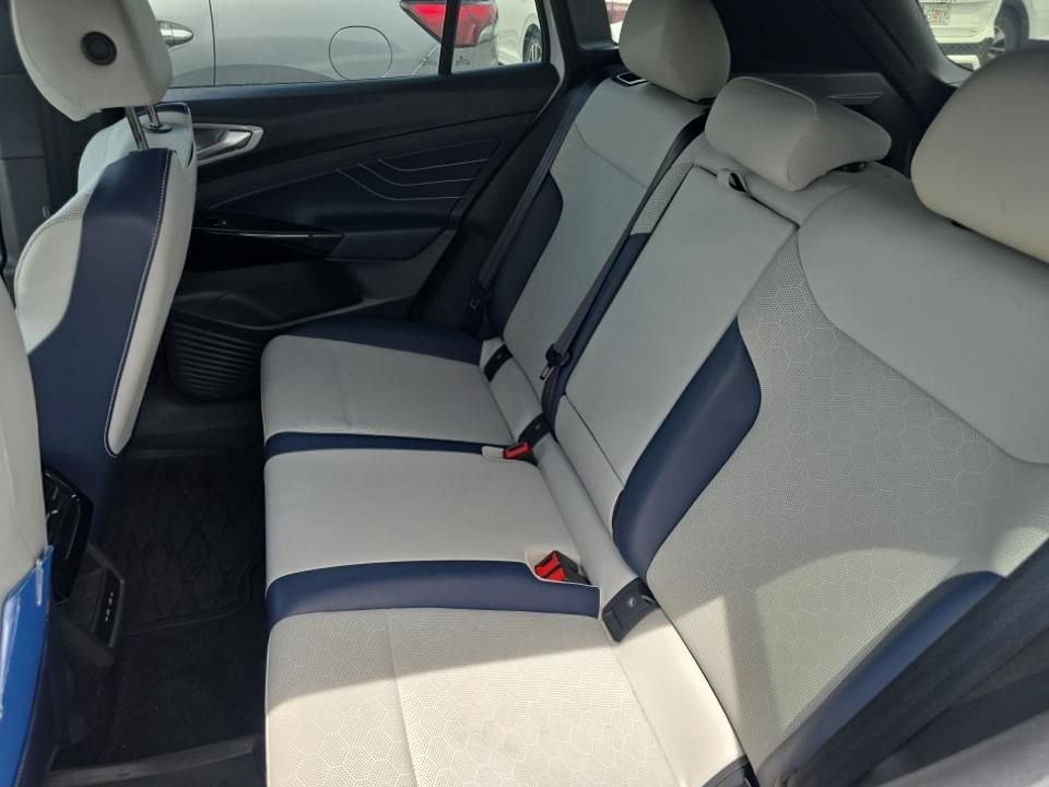 Used 2024 White Volkswagen S image 11