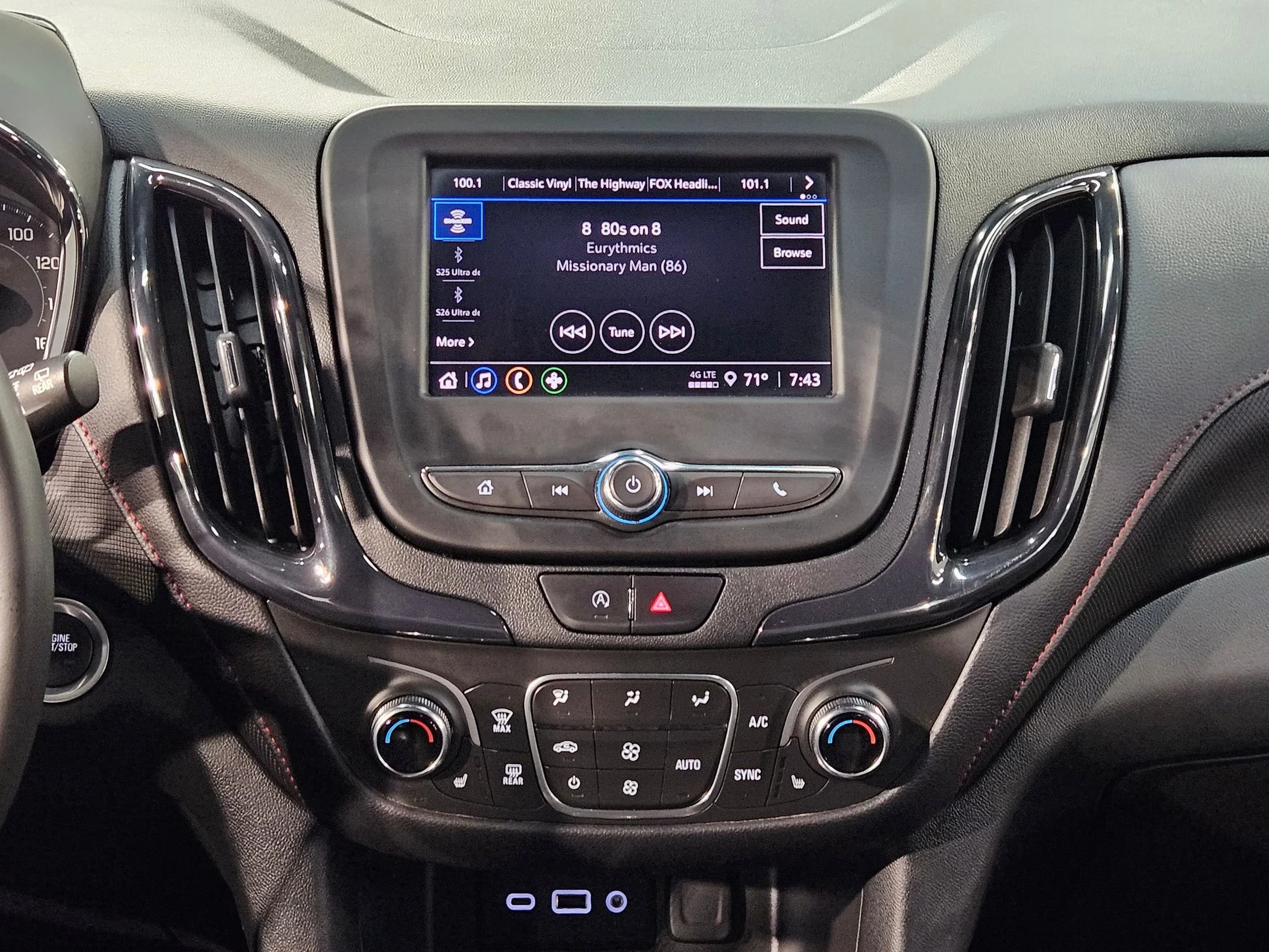 2023 Chevrolet Equinox RS - Photo 16
