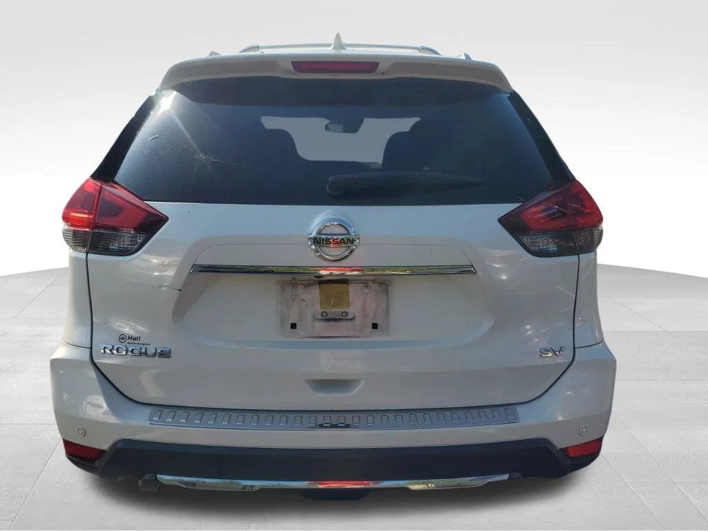 Used 2020 White Nissan SV image 4