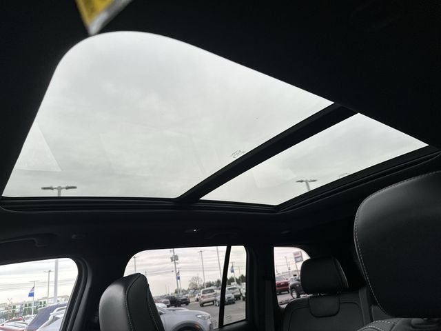 Certified Used 2025 Gray Jeep 4xe image 18