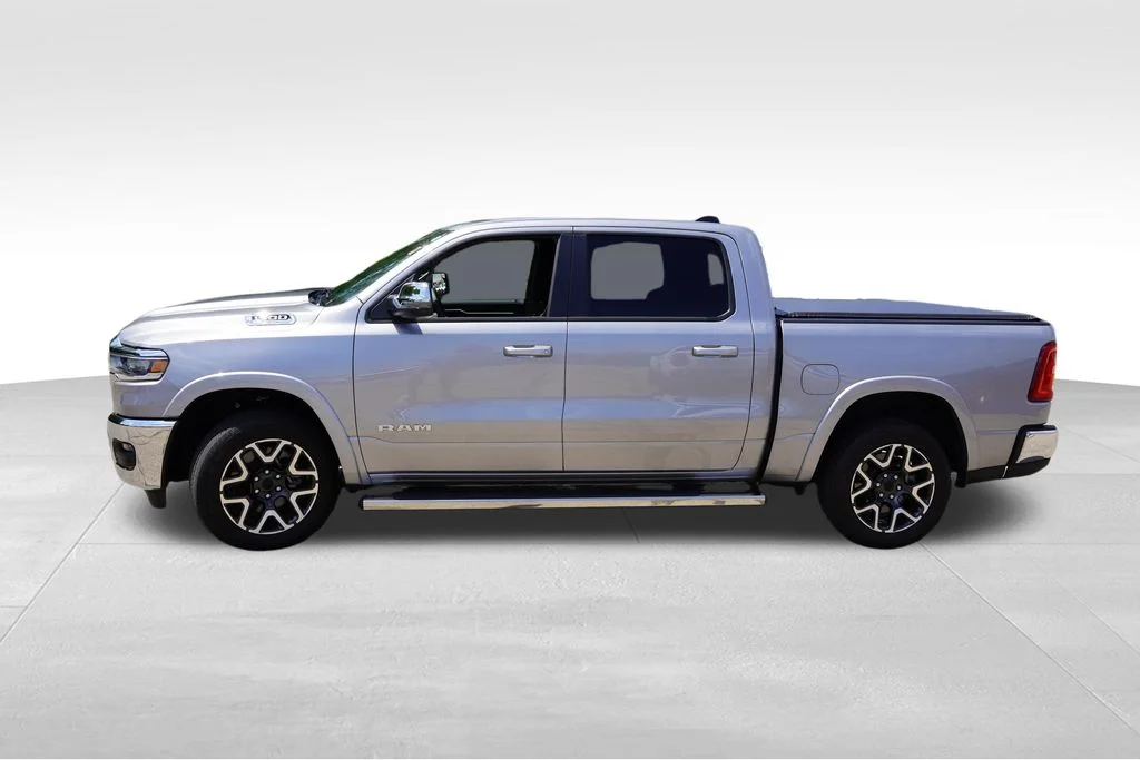 Certified Used 2025 Billet Silver Metallic Clearcoat Ram Laramie image 9
