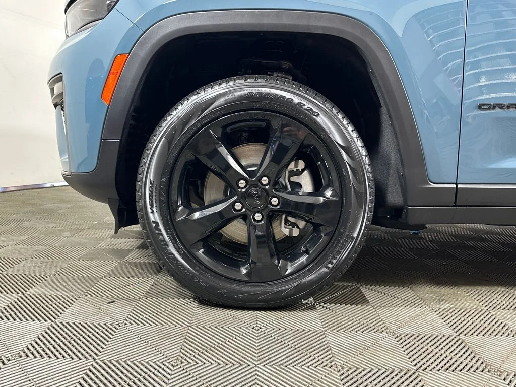 New 2026 Steel Blue Exterior Paint Jeep Limited image 6