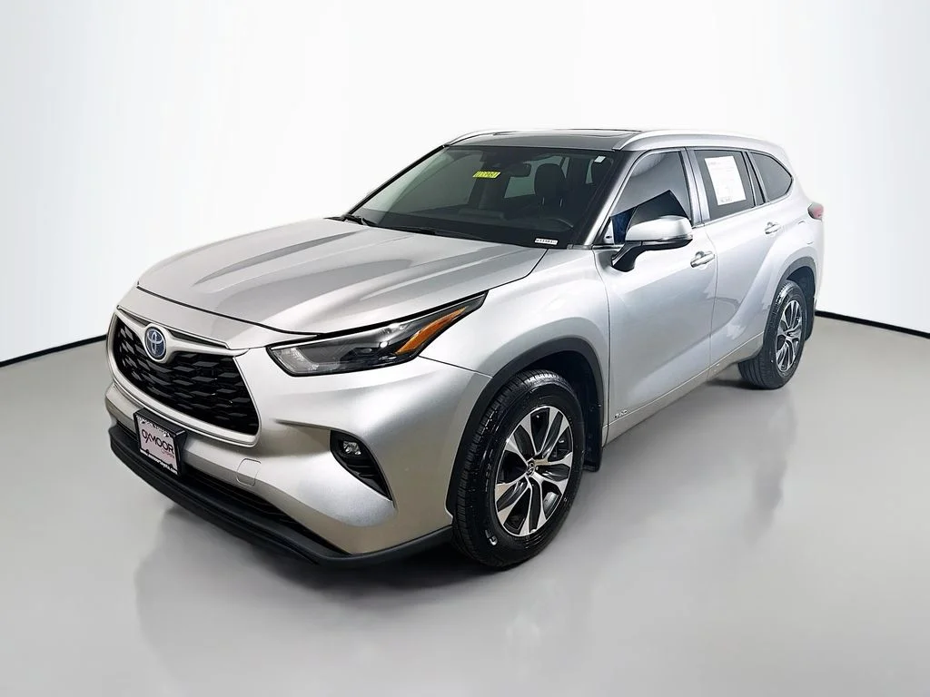 Used 2023 Celestial Silver Metallic Toyota Hybrid XLE image 3