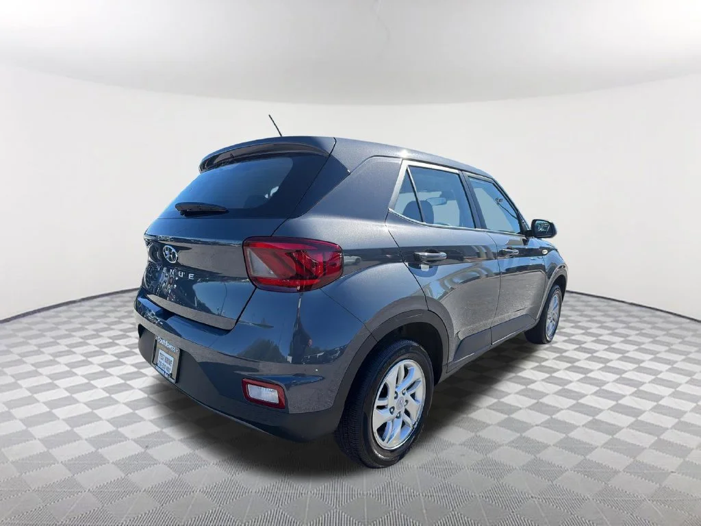 Used 2026 Gray Hyundai SE image 5