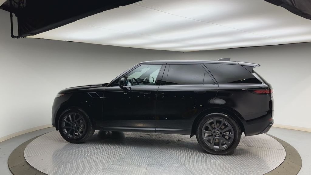 Certified Used 2024 Santorini Black Metallic Land Rover SE image 5