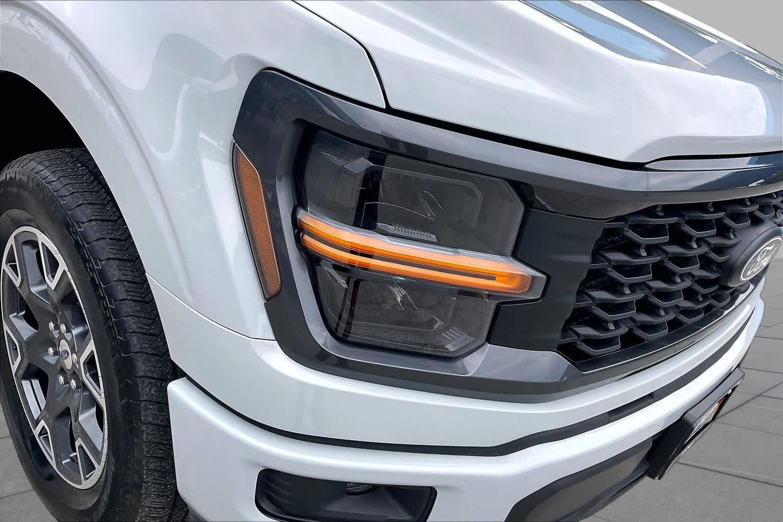 Used 2024 Avalanche Ford STX image 27