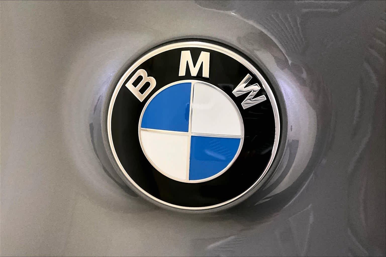 Used 2026 Skyscraper Grey Metallic BMW 30 xDrive image 31