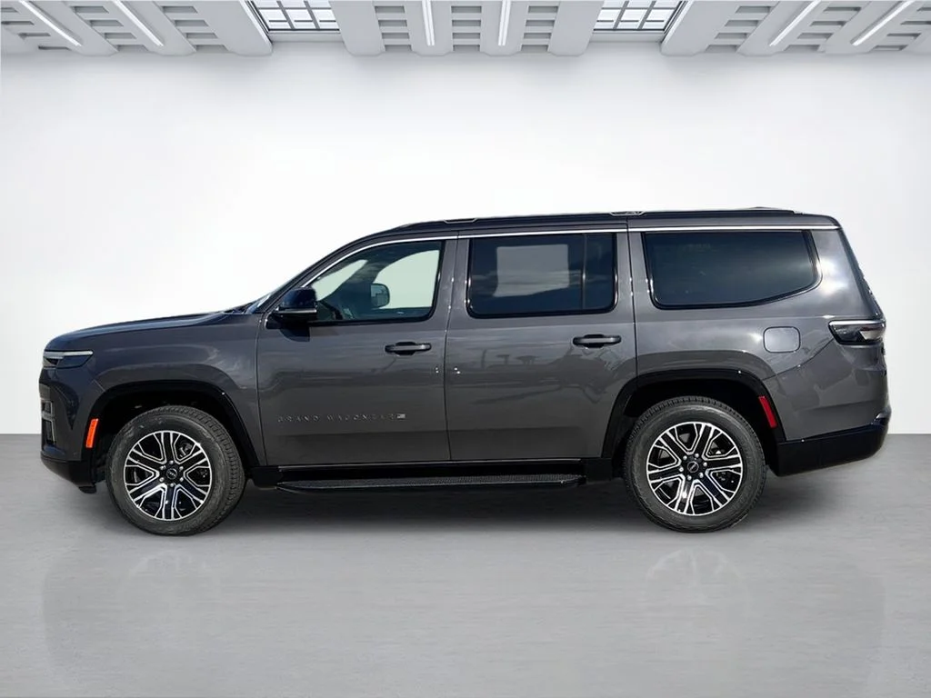 New 2026 Baltic-Gray Metallic Clear-Coat Exterior Paint Jeep  image 6