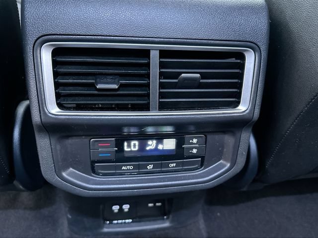 2025 Volkswagen Atlas SE w/Tech - Photo 19