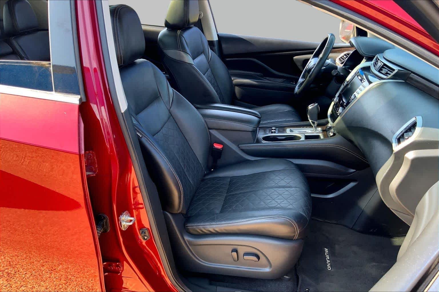 Used 2022 Scarlet Ember Tintcoat Nissan Platinum image 9