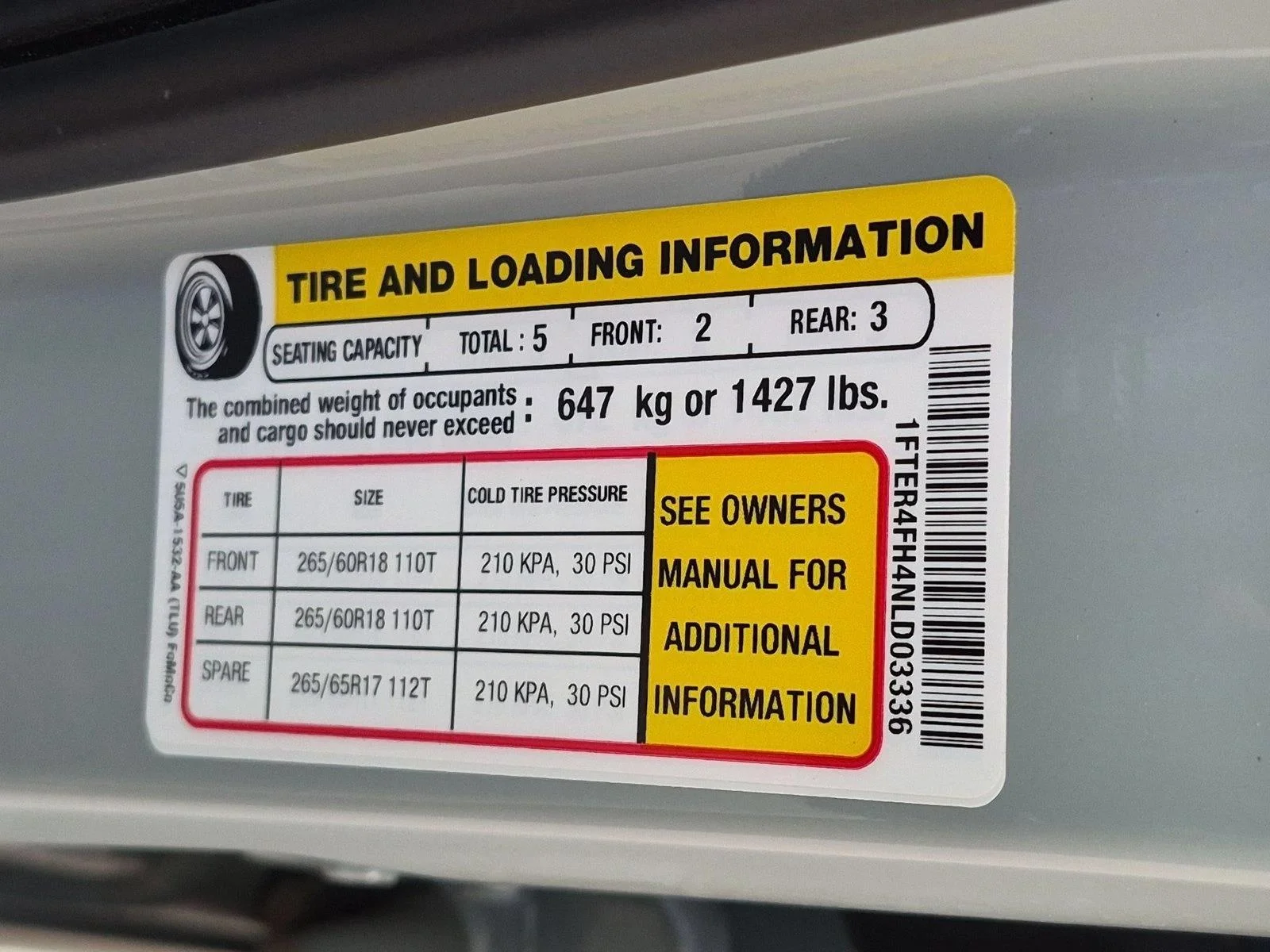 Used 2022 Cactus Gray Ford LARIAT image 18