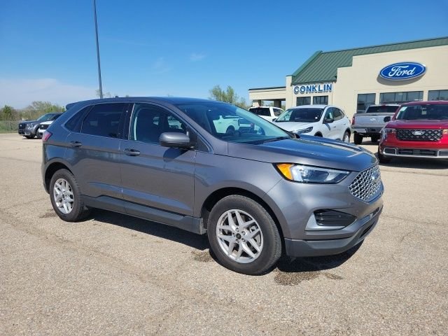 Used 2024 Gray Ford SEL image 21