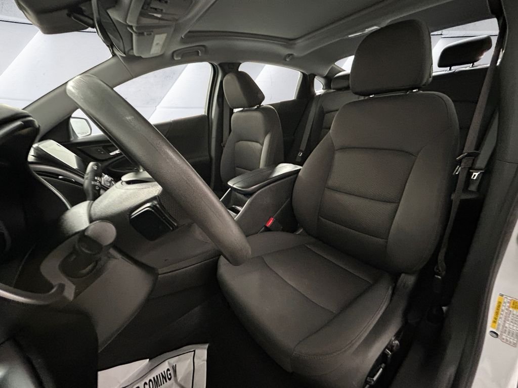 Used 2024 White Chevrolet LT image 8