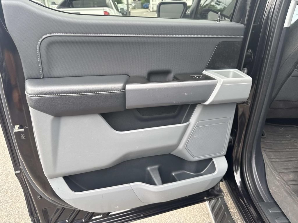 Used 2022 Black Ford XLT image 15