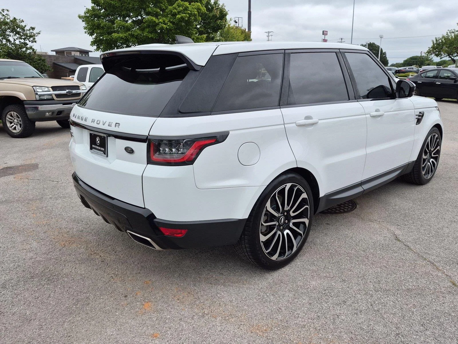Used 2018 Fuji White Land Rover SE image 5