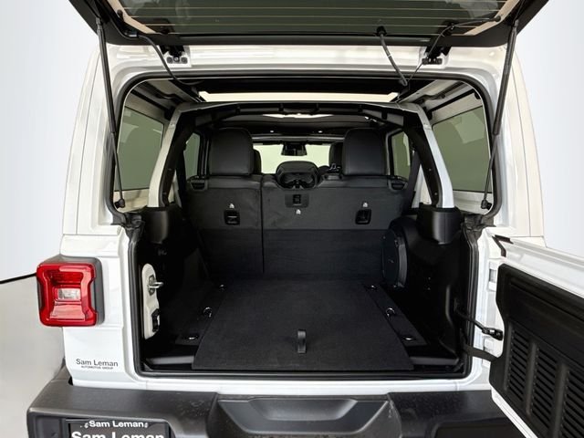 New 2026 Bright White Clear-Coat Exterior Paint Jeep Sahara image 26