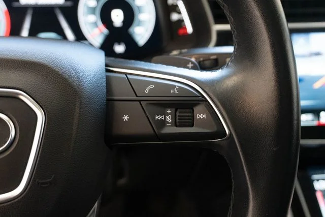 Used 2023  Audi 55 Premium Plus image 27