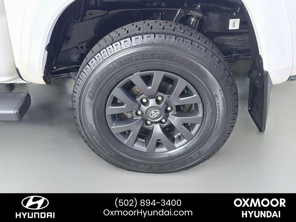 Used 2023 Ice Cap Toyota SR5 image 28