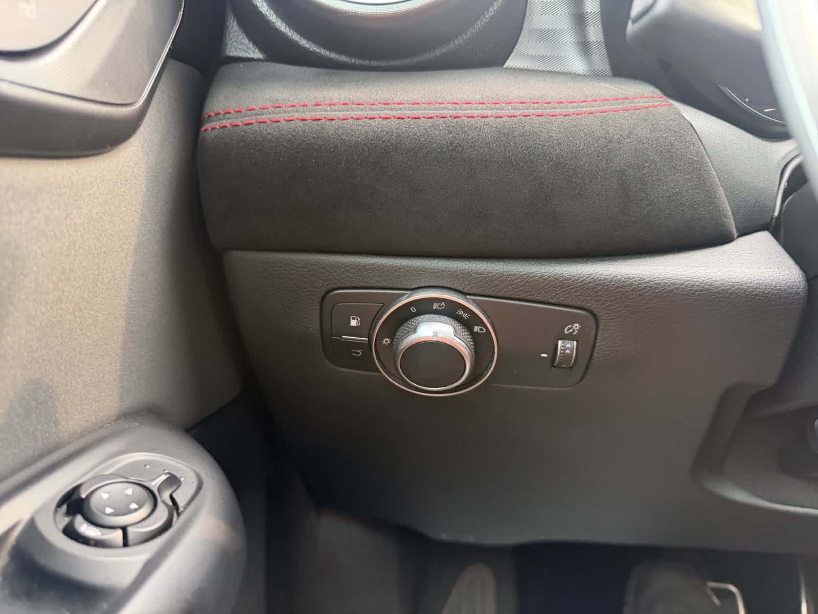 Used 2024 Alfa Black Alfa Romeo Veloce image 28