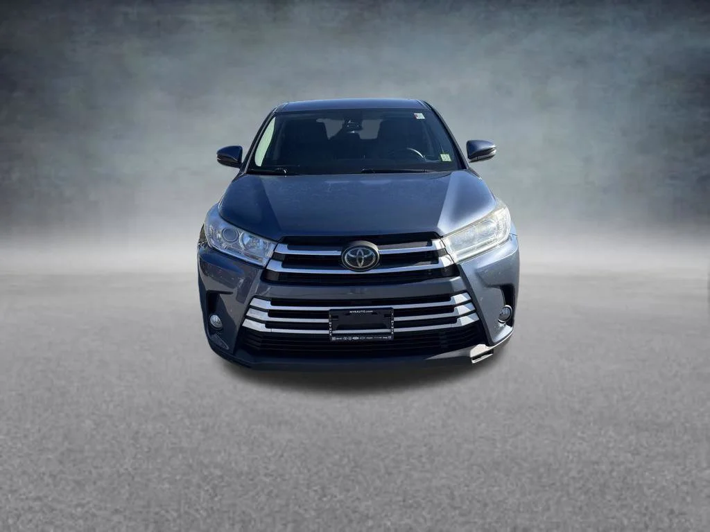 Used 2019 Blue Toyota LE Plus image 9