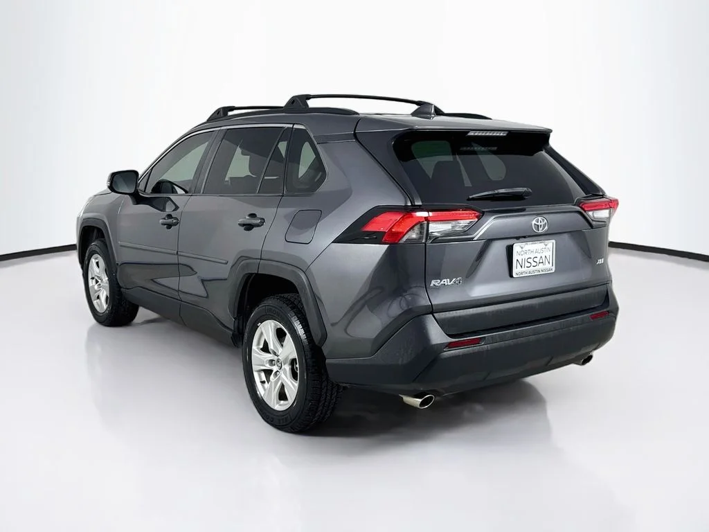 Used 2020 Gray Toyota XLE image 5